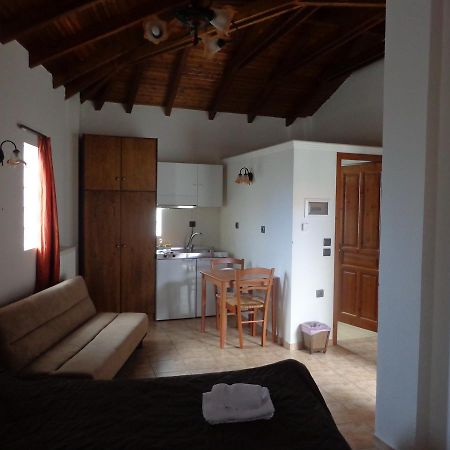 Alonaki Guesthouse Platanos  Luaran gambar